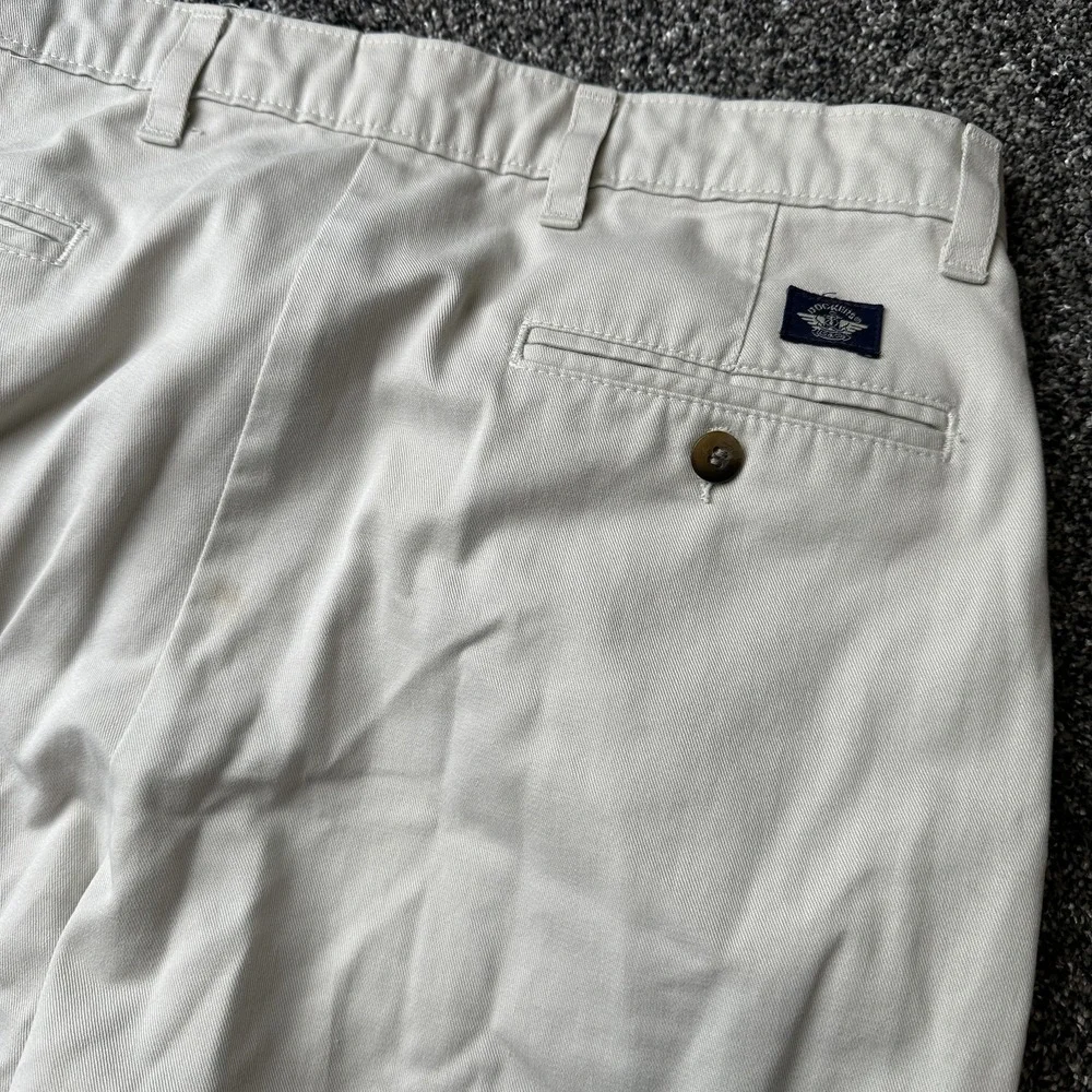 Docker Pants Mens 34x32 Beige Chino Pleated Front Classic Fit Slash‎ Pocket